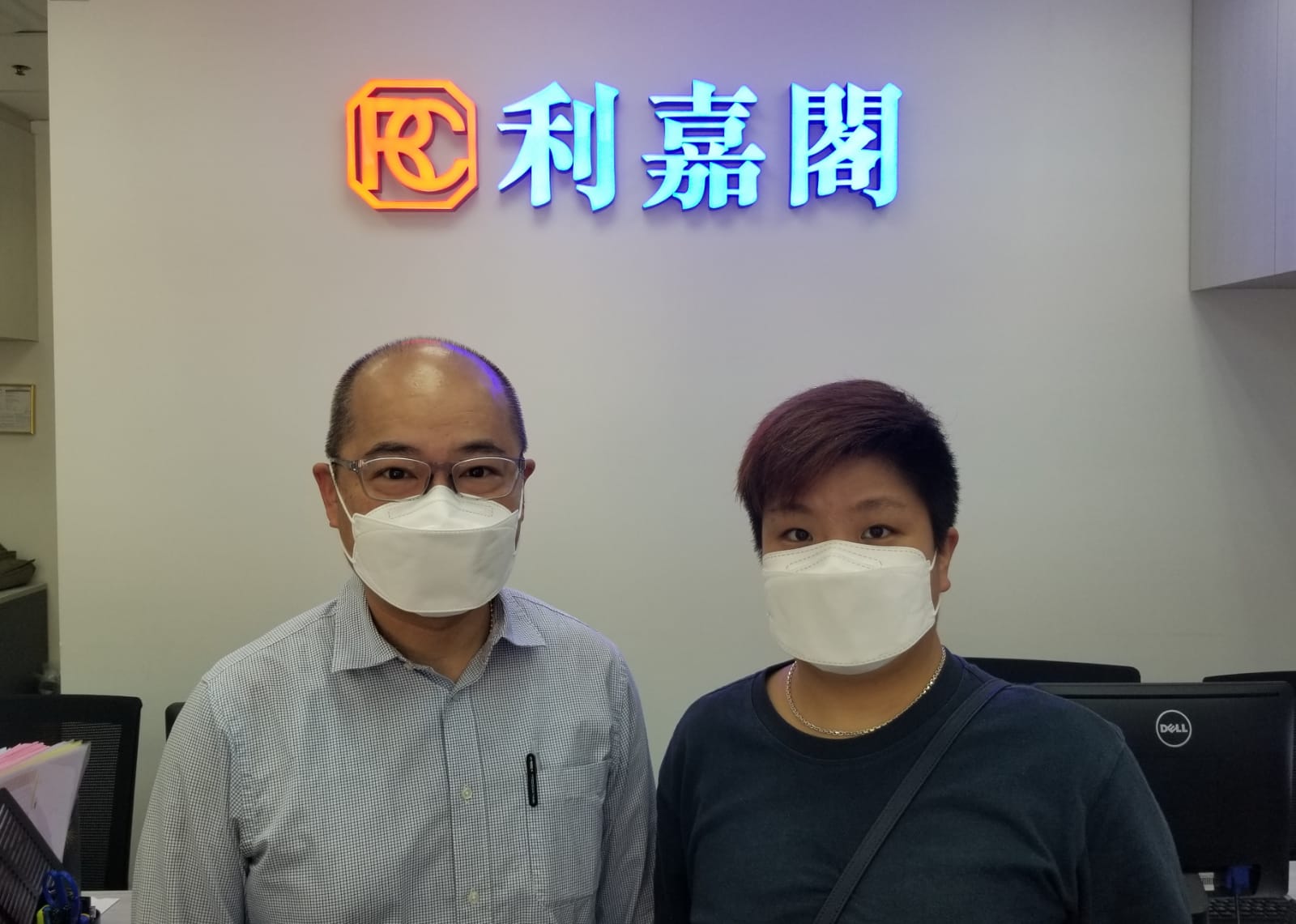 The Parkside中层两房1,000万易手 锺情屋苑环境 区内客租转买 利嘉阁地产皇牌屋苑海茵庄园分行高级经理黄珉晟(Willy)表示,该行精英客户经理王雪仪(Zoe)新近促成将军澳 undefined