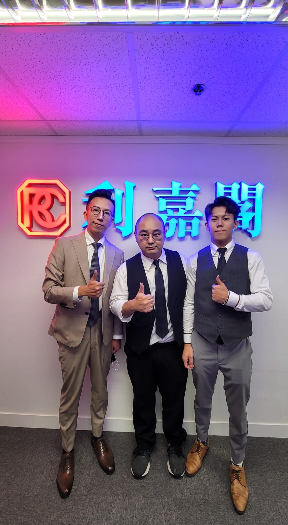 美孚兩房沽655萬 帳賺115萬 新婚客睇樓翌日即還價 利嘉閣地產美孚萬事達分行C組市務經理鄭天樂表示,該行物業顧問鍾炳霖(Kelvin)及營業及市場助理石瑋達(St undefined
