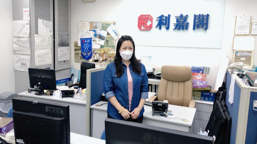東堤灣畔3房套905萬易主 持貨23年賺1.3倍 「真盤源」平台方便可靠 買家極力推荐 利嘉閣地產水藍天分行高級聯席董事黃定坤(Alpha)表示,分行高級資深客戶董事翁勇(Thomas)和客戶董事林 undefined