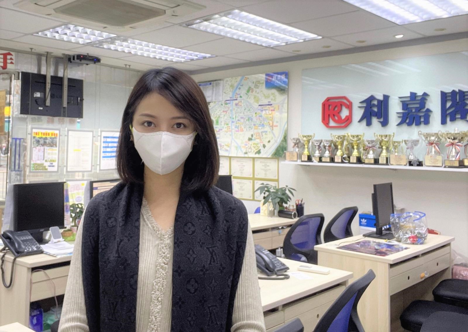 Park Yoho兩房連儲物房單位750萬成交 樓市起動 買家真盤源見筍盤即入市 利嘉閣地產元朗千色匯分行助理分區經理朱子華(Andy)表示,該行高級客戶董事鄧淑文(Yandy)新近促成元朗P undefined