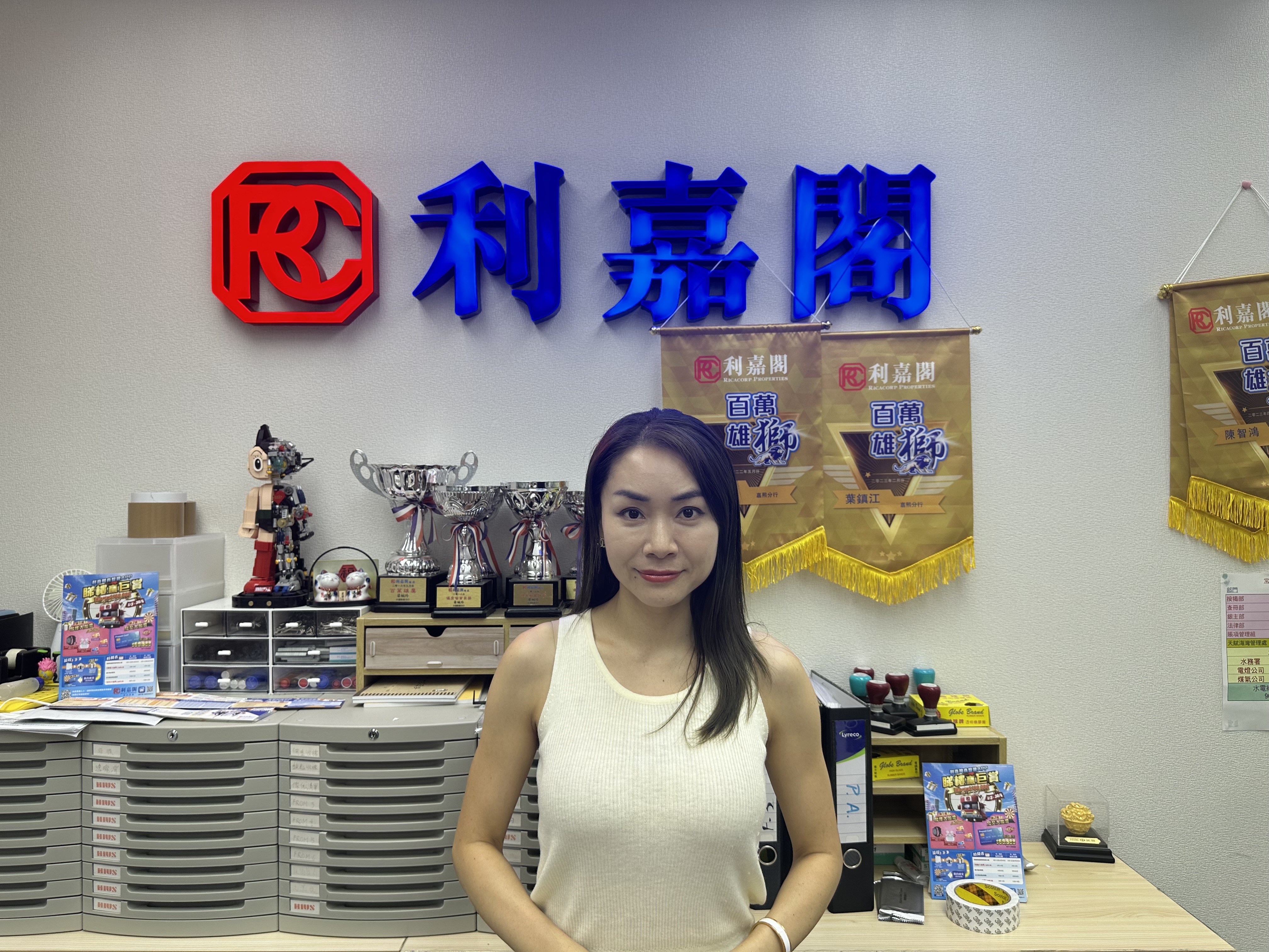 海日灣II連花園戶1.92萬元租出 區內同類單位罕有 租客一見傾心 利嘉閣地產 大埔白石角區嘉熙分行首席聯席董事葉鎮江 (James) 稱,該行高級客戶經理莫迦灧(Yan) 新近促成白石角海日灣II期13座低層F室租賃個案,單位實用面積約435方呎,為1房間隔連花園,月租約19,200元,呎租約44元。 undefined