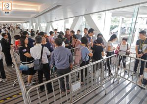 新盤混戰晉海示範單位有近百人輪候參觀 | 利嘉閣地產有限公司