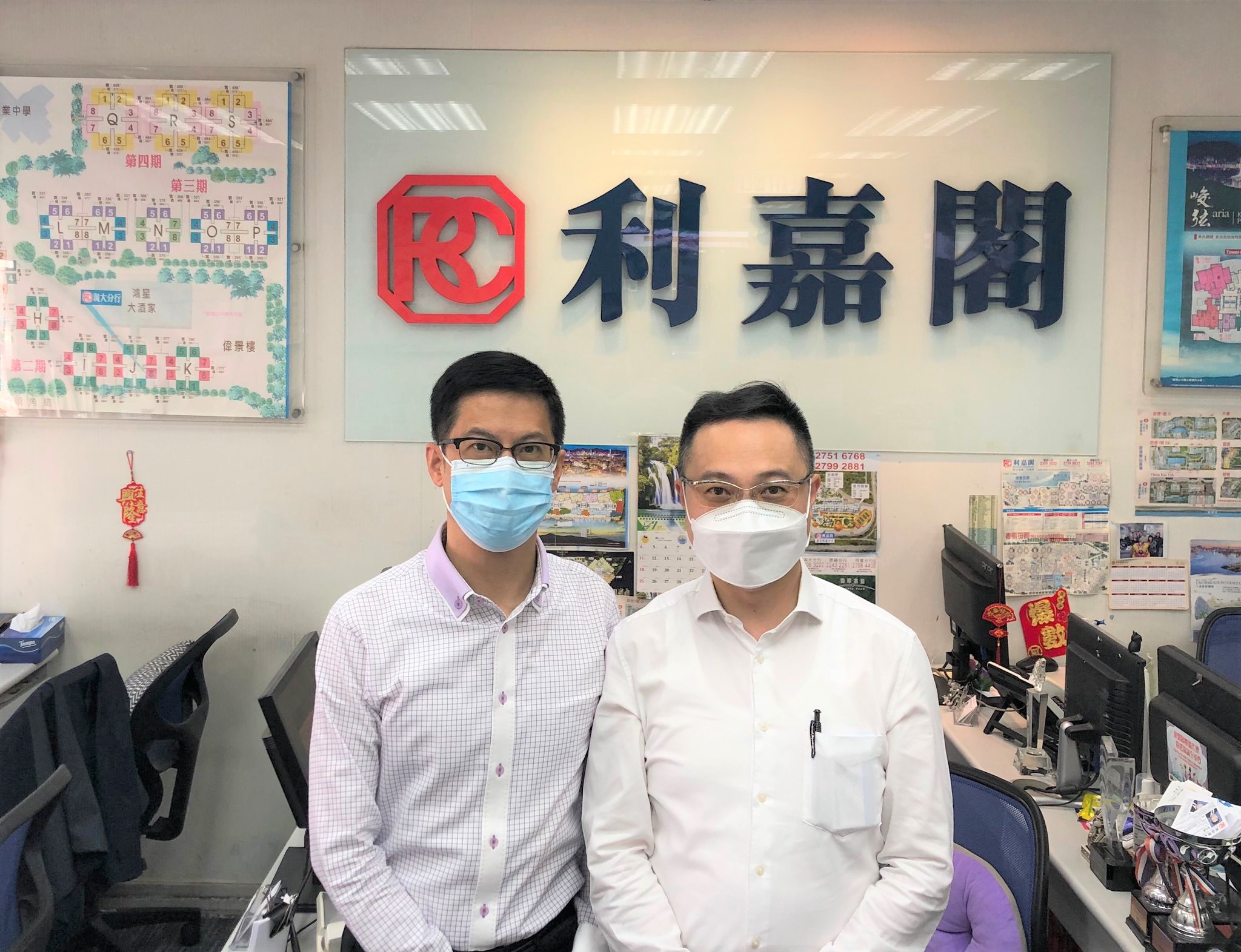 峻弦中層山景三房 沽1,165萬元 鍾情單位環境優美 外區換樓客用「真盤源」入手優質盤 利嘉閣地產皇牌屋苑淘大一行高級聯席董事鮑允中(Eric)表示,該行精英客戶董事周建成(Calvin)新近促成牛... undefined