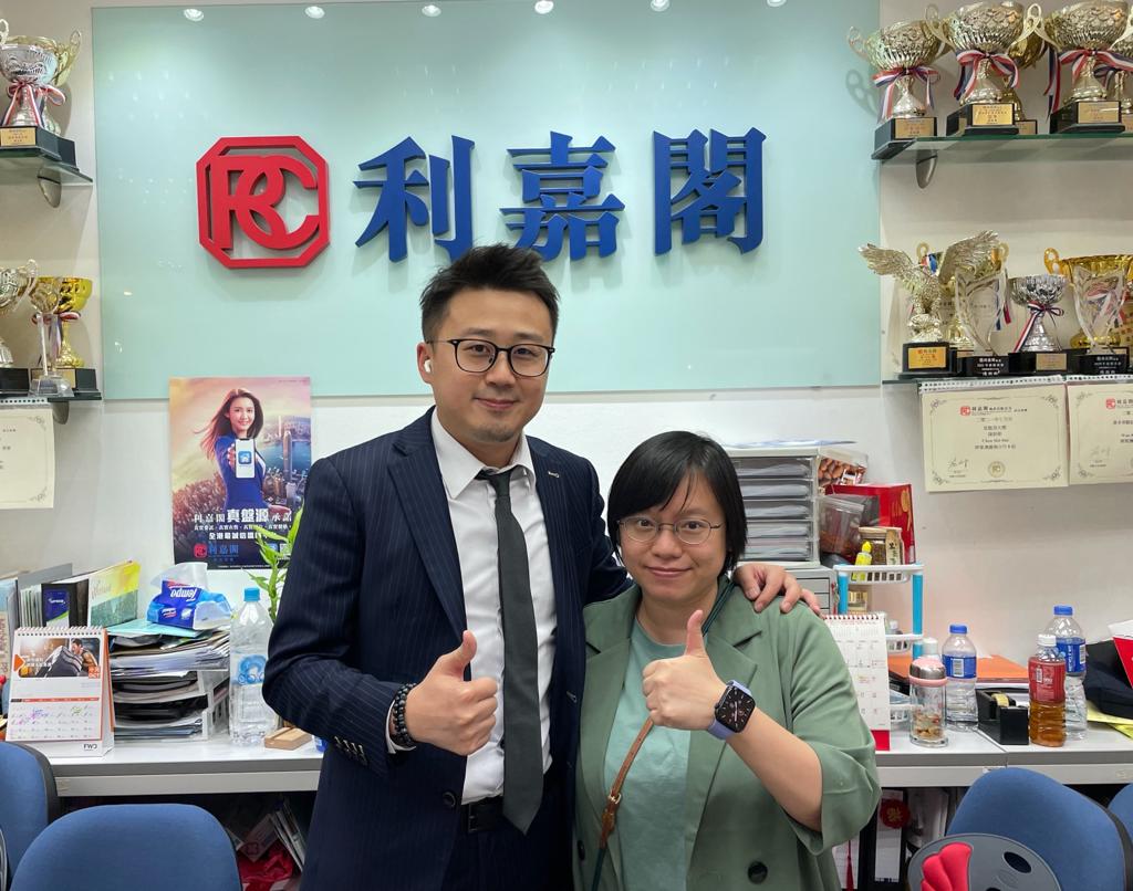 将军澳嘉悦一房户 沽745万元 「真盘源」四大承诺 助客人觅得安乐窝 利嘉阁地产皇牌屋苑将军澳分行A组高级市务经理王亦俊(Edam)表示,该行旗下精英高级客户经理陈文颜(Yani)... undefined