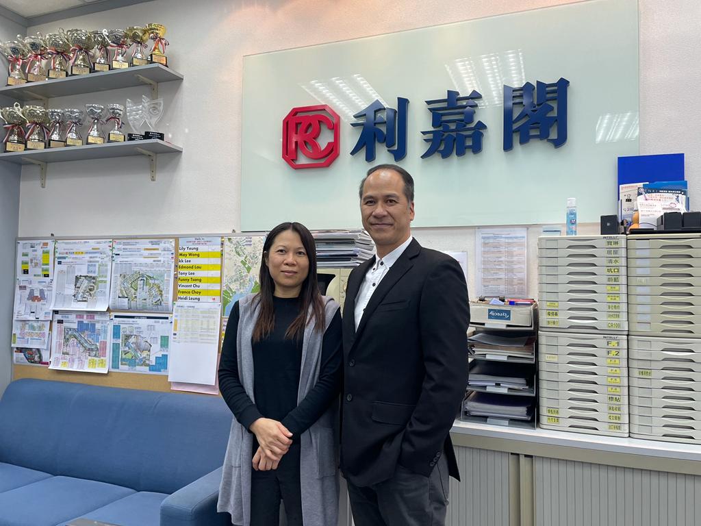 新宝城改则一房户700万元易手 「真盘源」助买家省时省力 觅得心仪单位 利嘉阁地产皇牌屋苑都会豪庭分行首席联席董事邓达荣(Ringo)表示,该行旗下精英客户董事黄子珊(... undefined