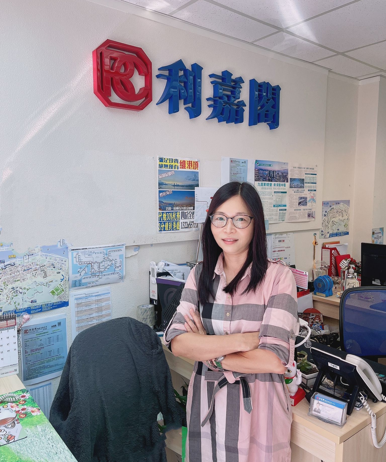 峰景大厦三房套 租53,000元 「真盘源」深受客户爱戴 一击即中承租心水盘 利嘉阁地产皇牌屋苑柏傲山分行(A组)高级分区经理梁启豪(Ken)表示,该行旗下精英客户董事霍漫乔(Rachel... undefined
