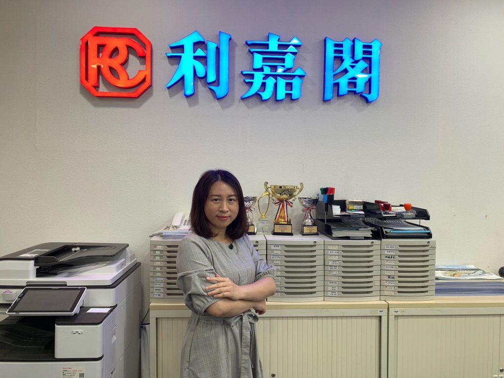 粉岭百福花园复式连天台 沽1,450万元 「真盘源」罕有放盘获垂青 疫市入手优质盘 利嘉阁地产皇牌屋苑上水粉岭区高级区域董事陈永强透露,旗下精英牵晴间B组分行客户董事汤惠凝(Tinie)新近促成... undefined