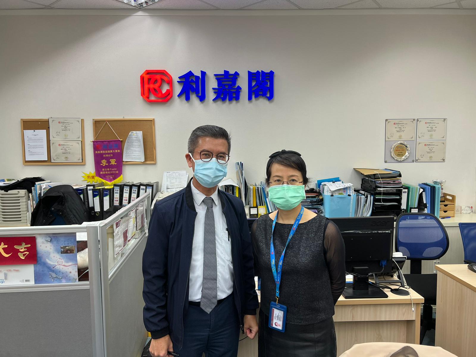 维景湾畔高层三房套1,138万元易主 买家上「真盘源」喜见山海景靓盘 利嘉阁地产皇牌屋苑调景岭站分行(C组)首席联席董事罗志雄(Franki)表示,该行旗下精英高级客户董事王兆萍(... undefined