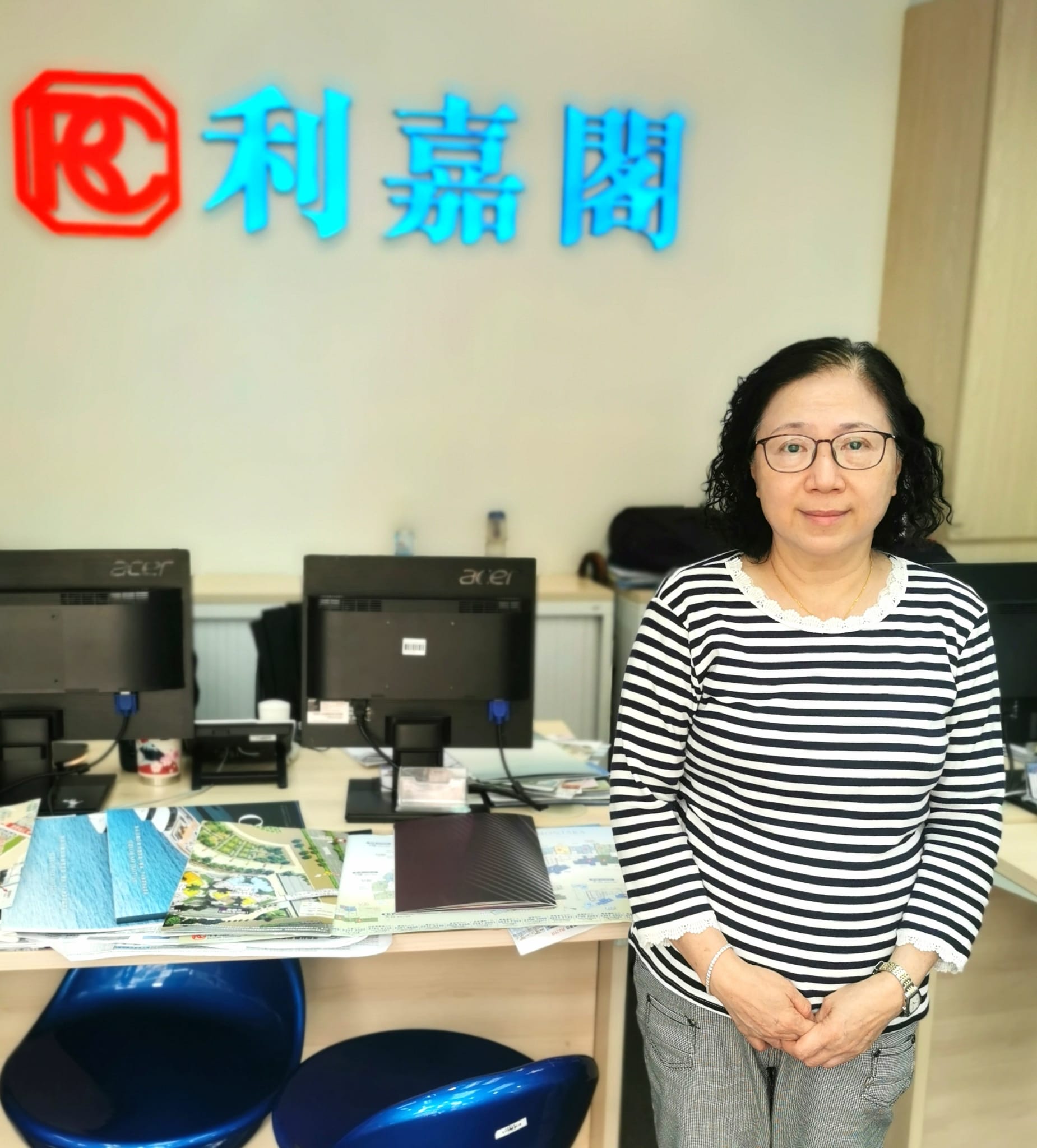 SAVANNAH三房套1,415萬易手 「真盤源」四大承諾 置業信心保證 利嘉閣地產皇牌屋苑嘉悅分行首席分區董事溫錦駒(Ken)表示,該行精英客戶主任梁玉妍(Michelle)新近促成... undefined