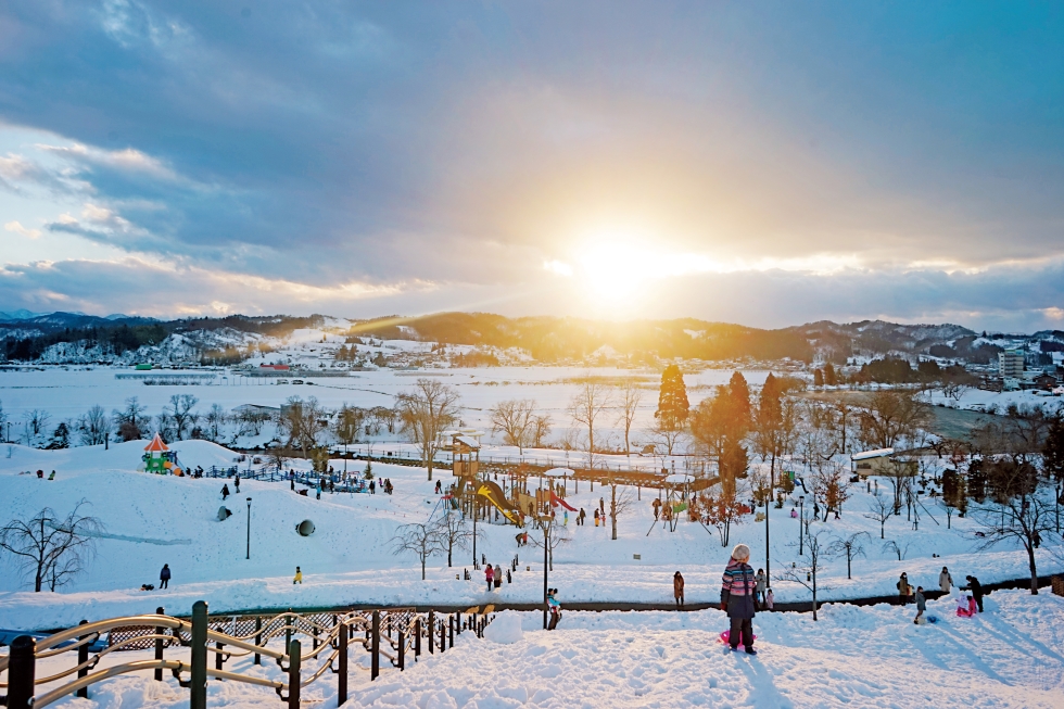 travel8col01LR | 家的感覺 利嘉閣地產代理有限公司